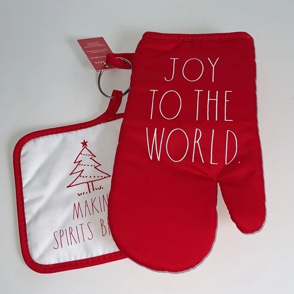 RAE DUNN RED MIT & POTHOLDER CHRISTMAS SET “JOY TO THE WORLD”